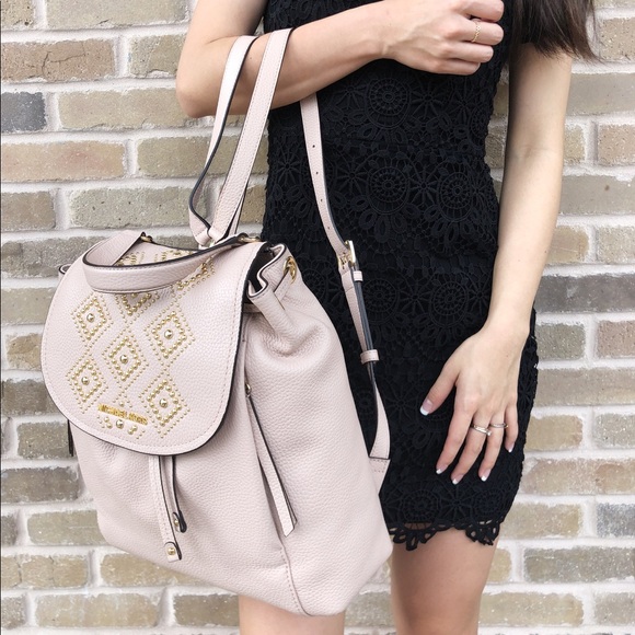Gaby’sBags-Michael Kors Large Backpack Stud Pink - Picture 4 of 8